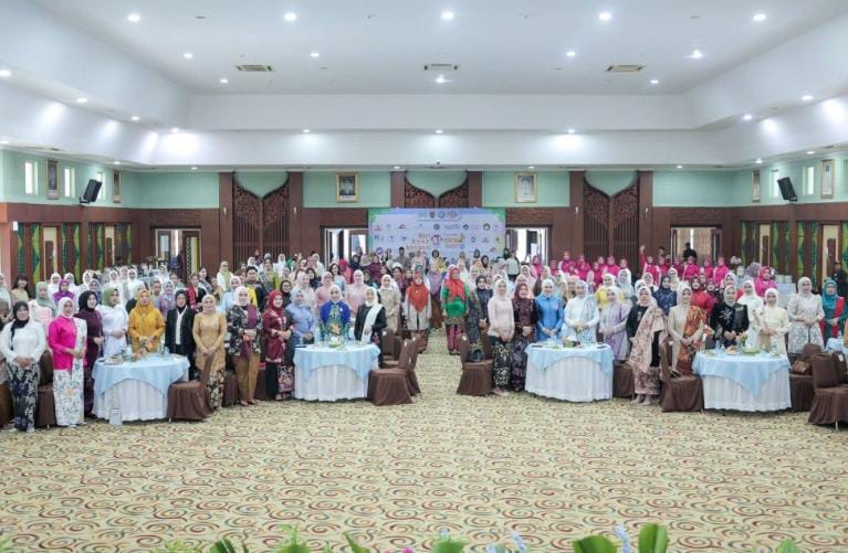 Peringati Hari Kebaya Nasional, Gatriwara dan DWP Setwan Kalsel Ajak Perempuan Lestarikan Warisan Budaya