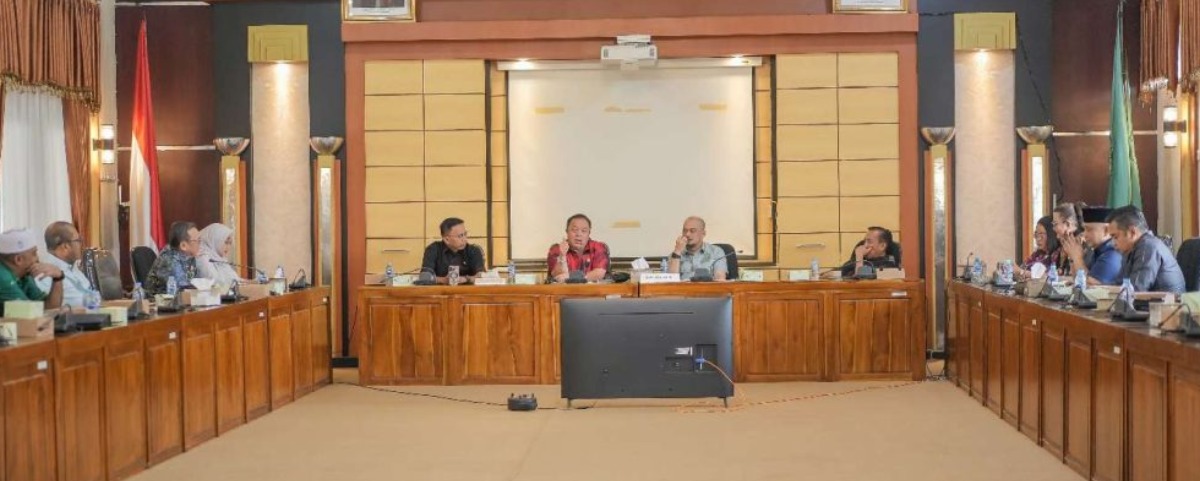 Perkuat Kelembagaan Legislatif, Gabungan AKD DPRD Kalsel Kunjungi DPRD Kalbar