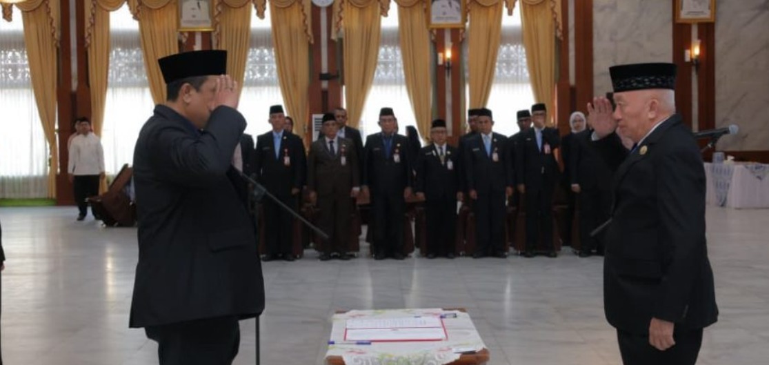 Gubernur H. Muhidin Lantik Kepala Kesbangpol Kalsel, Pengisian Jabatan Dilakukan Berbasis Manajemen Talenta