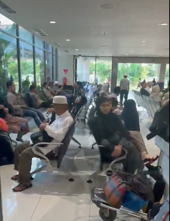 Bambang Heri Purnama Bantu Puluhan Jemaah Umrah Kalsel Pulang ke Tanah Air dan Imbau Selektif Pilih Travel Agar Tidak Terlantar