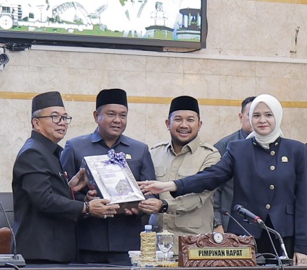 Ekonomi Kalsel Dipatok Tumbuh 6 Persen, RAPBD Tahun 2027 Pendapatan Rp 8 Triliun, Belanja Rp 8,6 Triliun Lebih Kecil Dibanding 2026